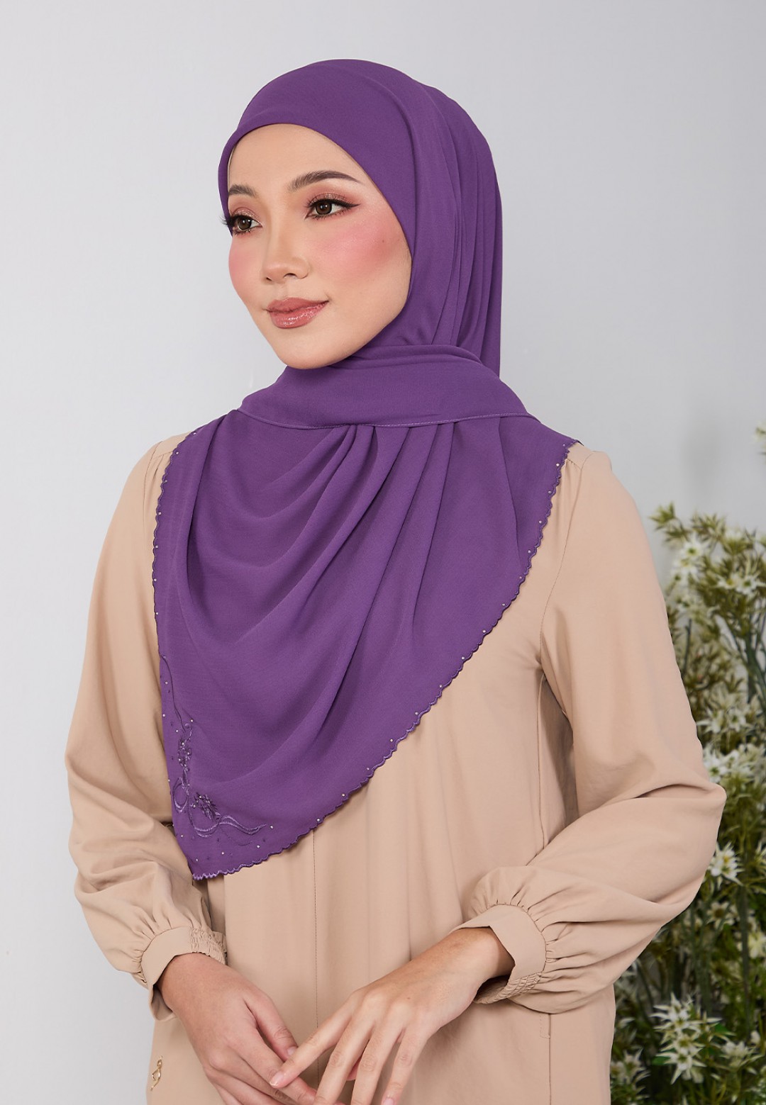SQ FLUERITH PLAIN EMBROIDERY DIAMOND