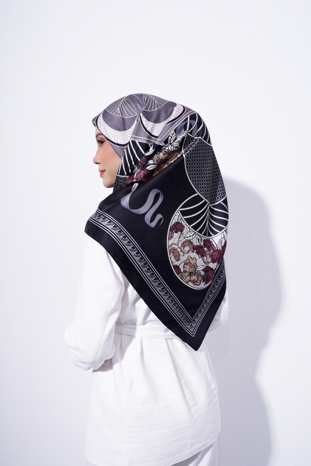SQUARE RAYANA PRINTED