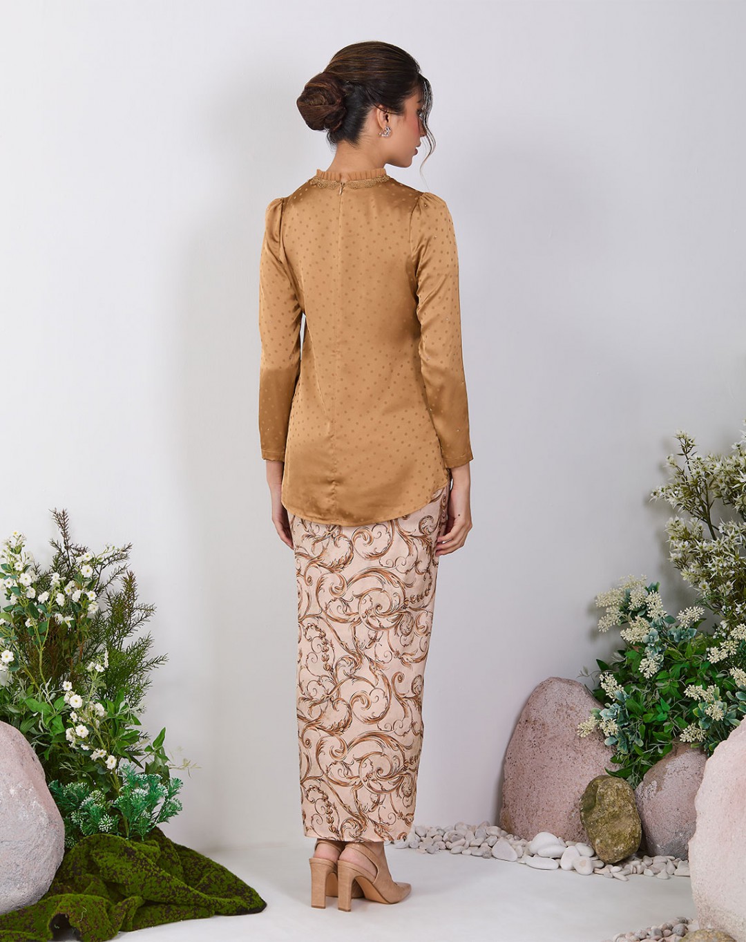 REHENNA BAJU KURUNG