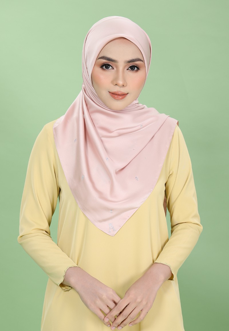 SQ RAZZLE PLAIN DIAMOND 219