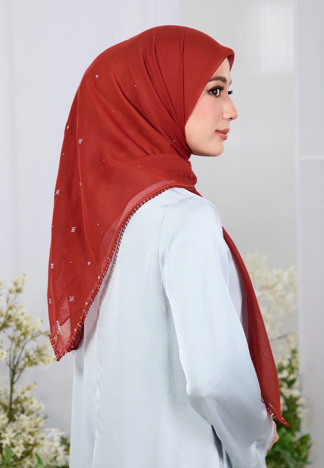 SQ ELVA BLUME VOILE LACE DIAMOND