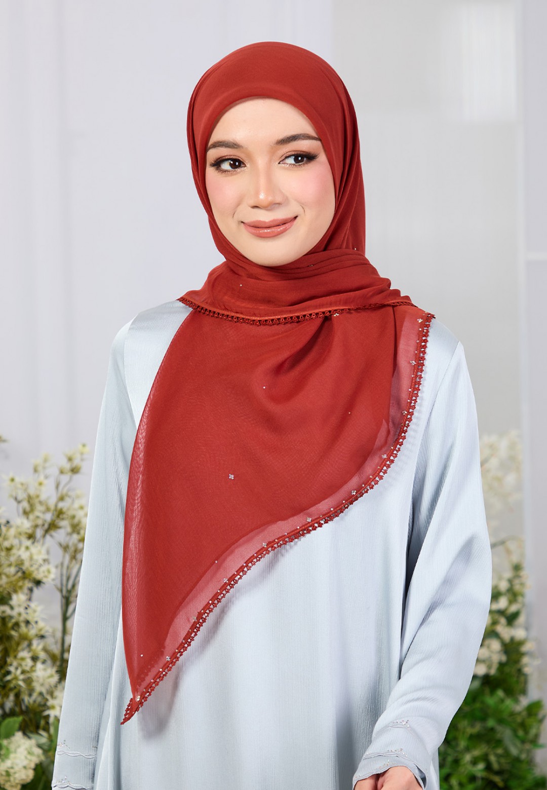 SQ ELVA BLUME VOILE LACE DIAMOND