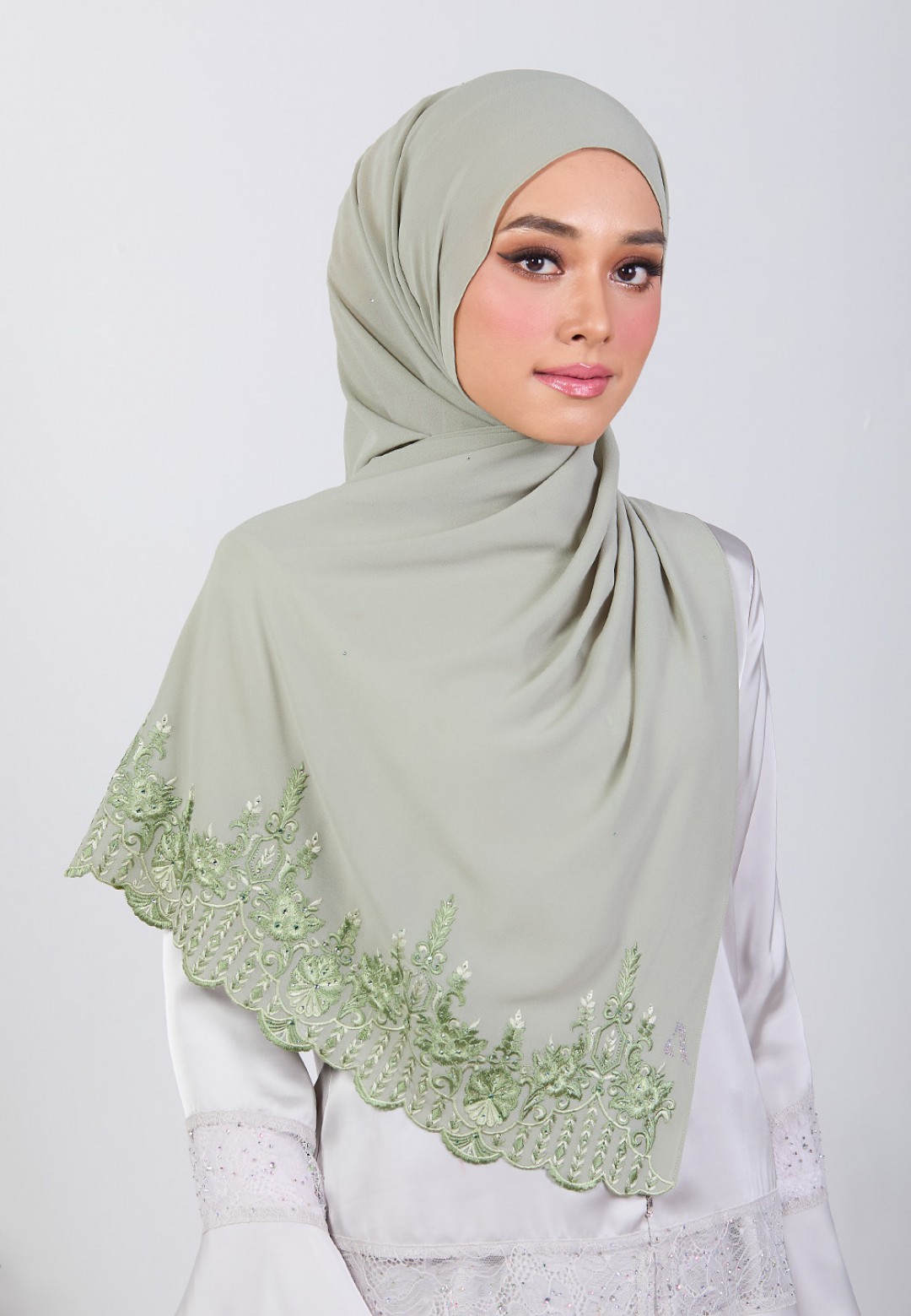 SHAWL MARHAYNE PLAIN EMBROIDERY DIAMOND