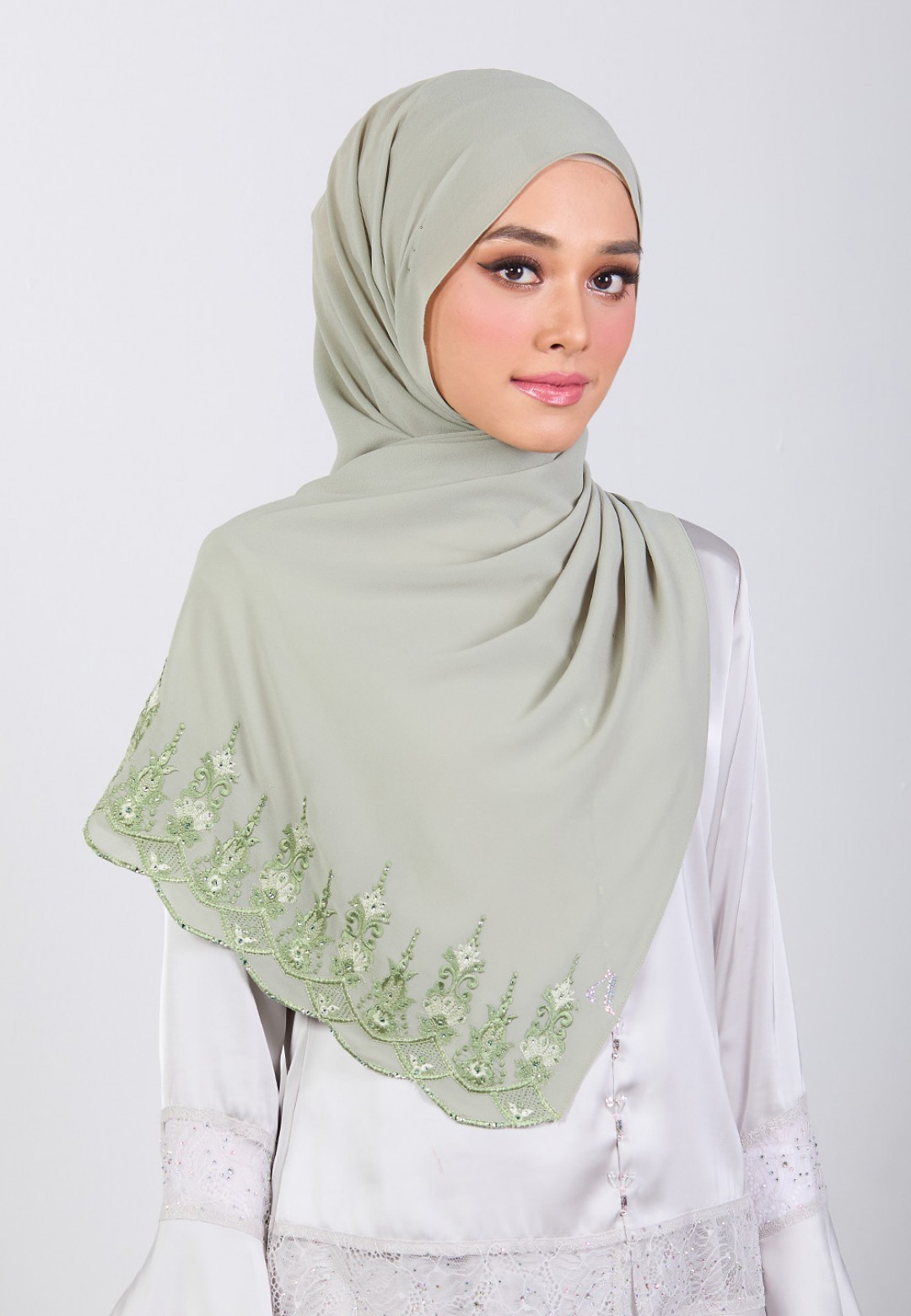 SHAWL NABIELAH PLAIN EMBROIDERY DIAMOND