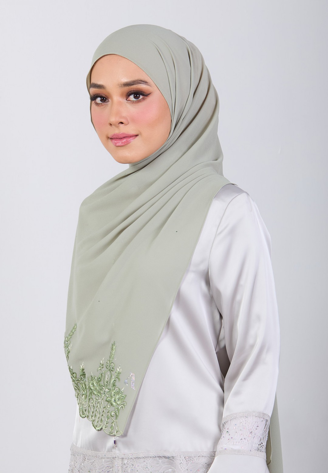 SHAWL MARHAYNE PLAIN EMBROIDERY DIAMOND