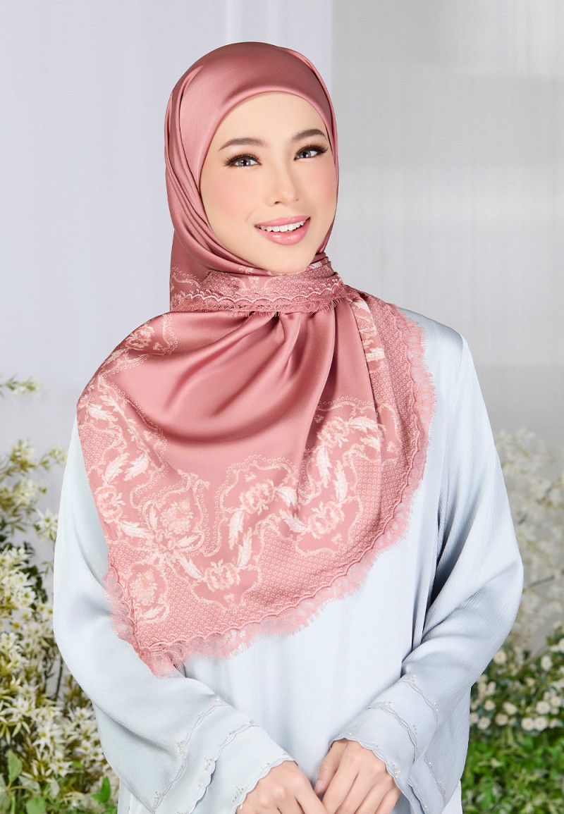 SQ WAYLA PRINTED WITH LACE