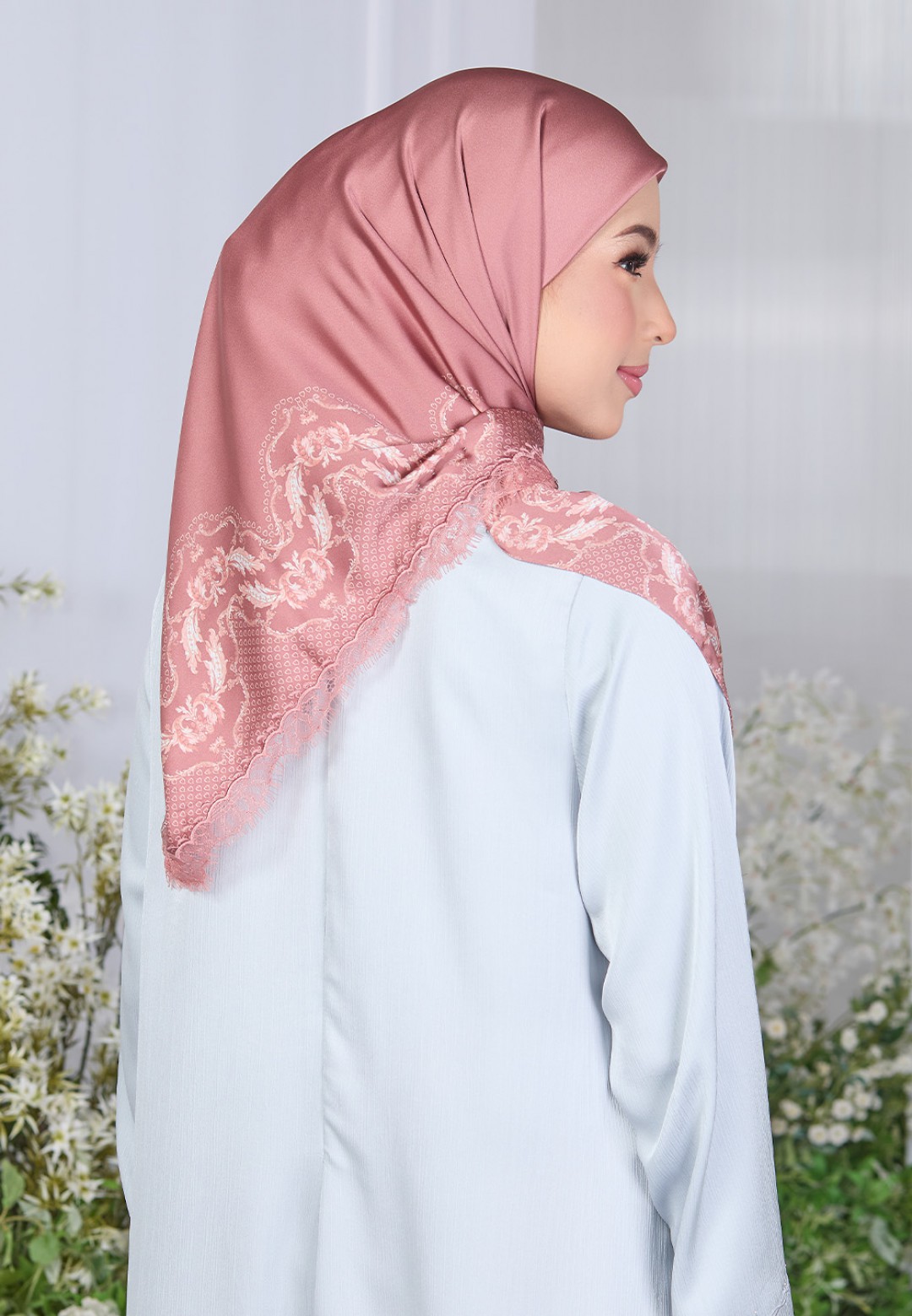 SQ WAYLA PRINTED WITH LACE