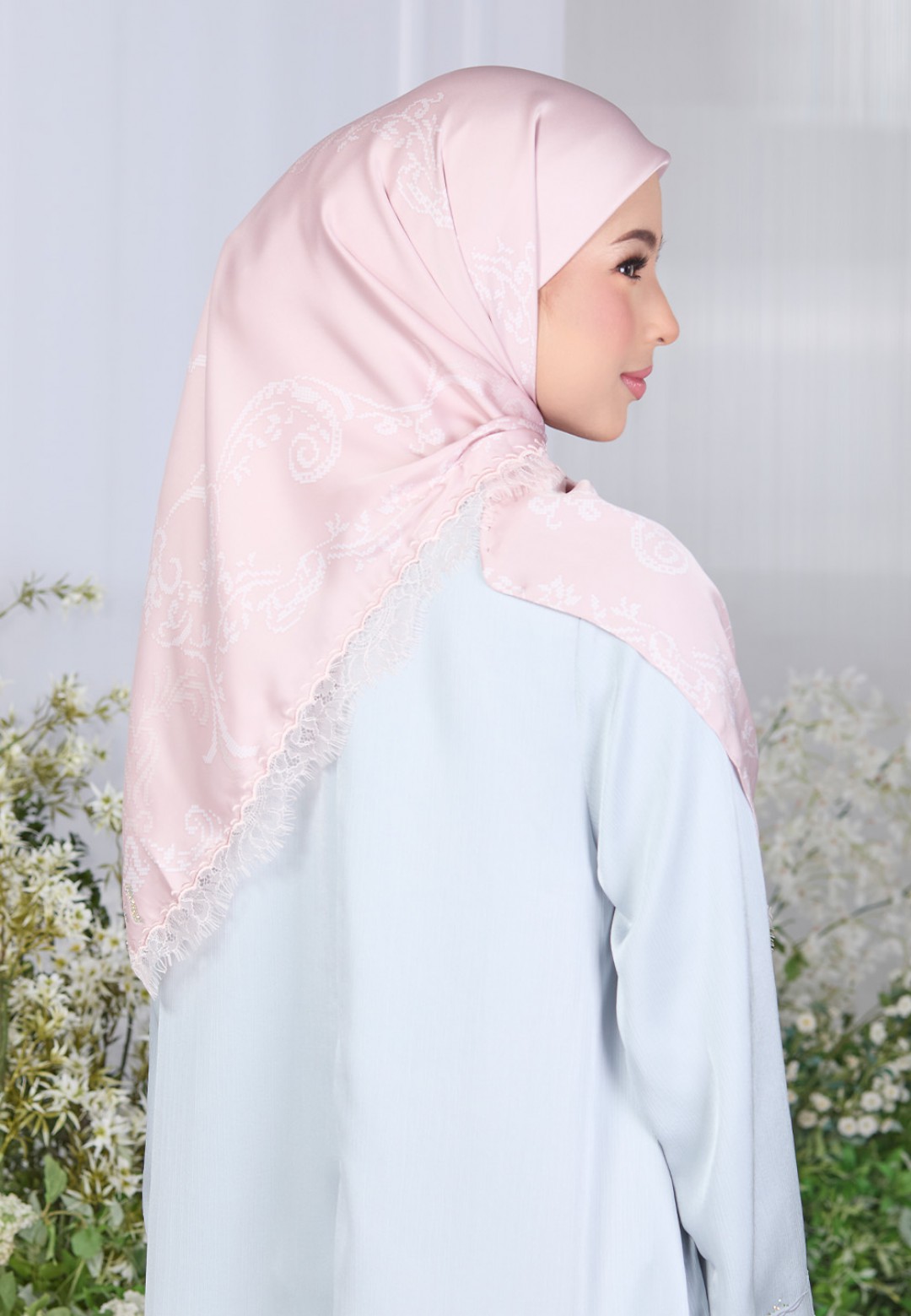 SQ ADELLA PRINTED WITH LACE