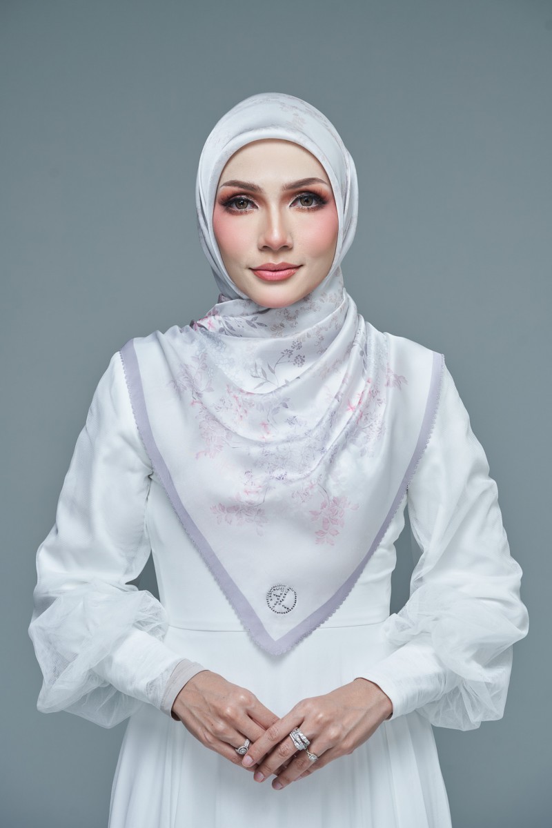 SQ SARA VOILE LASERCUT