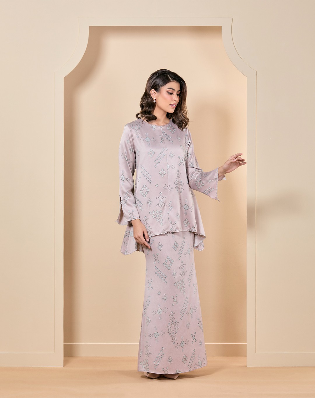 SHAEERAH BAJU KURUNG