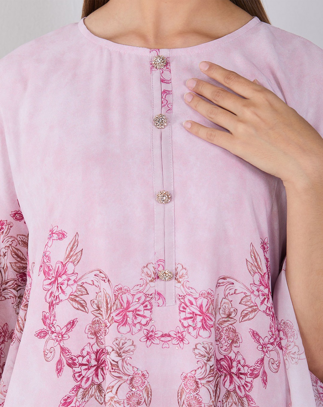 SHREYA KAFTAN