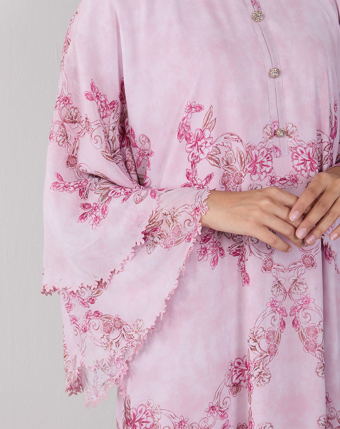 SHREYA KAFTAN