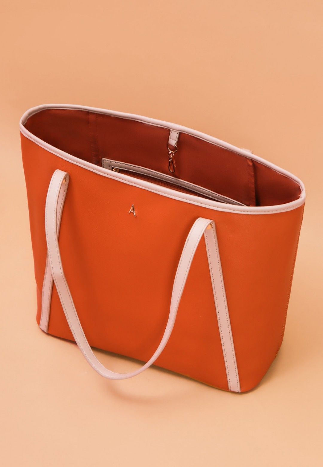 SIGNATURE TOTE BAG