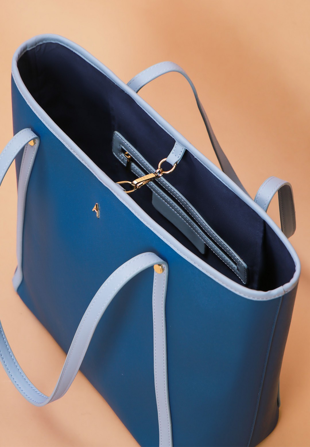 SIGNATURE TOTE BAG