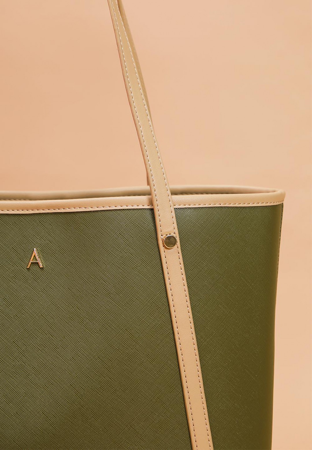 SIGNATURE TOTE BAG