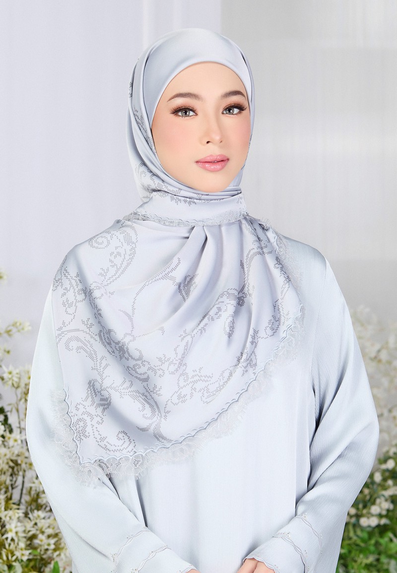 SQ ADELLA PRINTED WITH LACE
