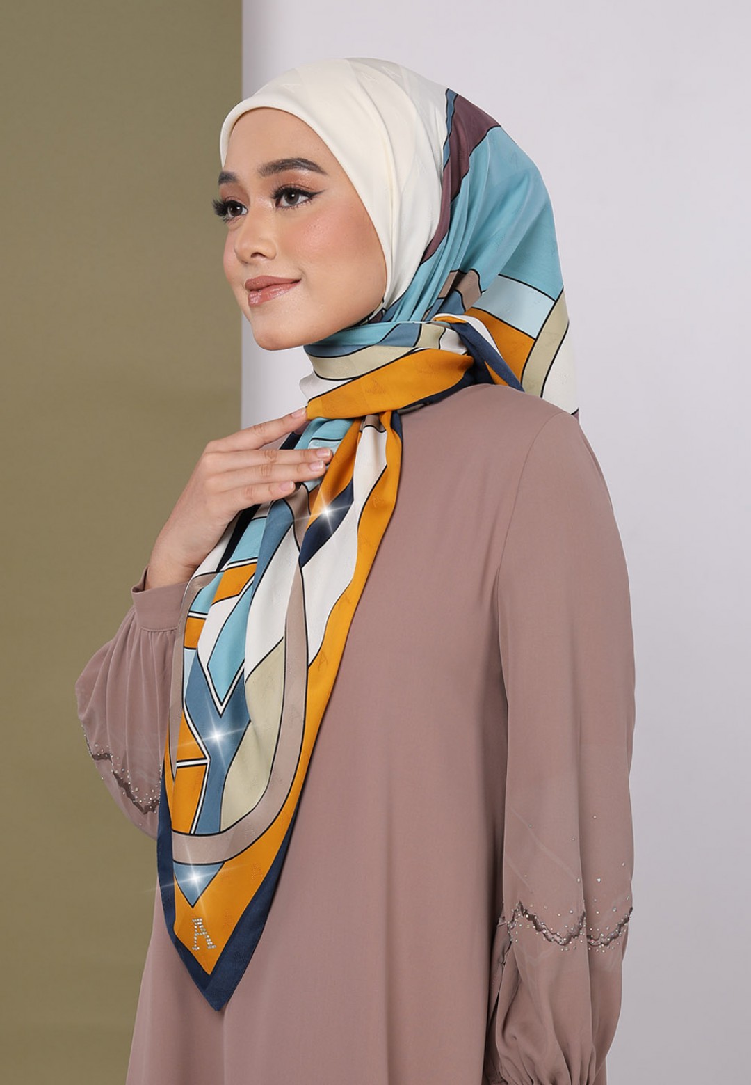 SQ LAURIE TWILL PTD DIAMOND 289