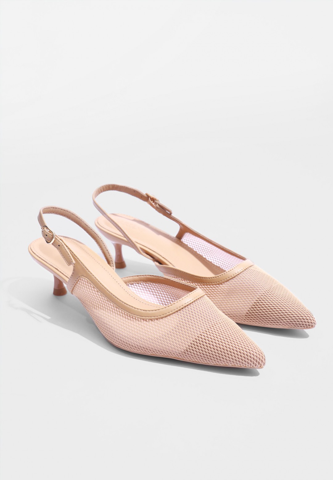 SUMMER PUMPS