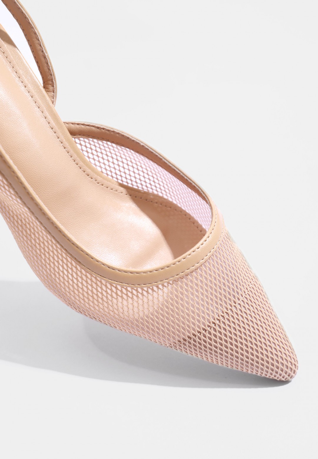 SUMMER PUMPS