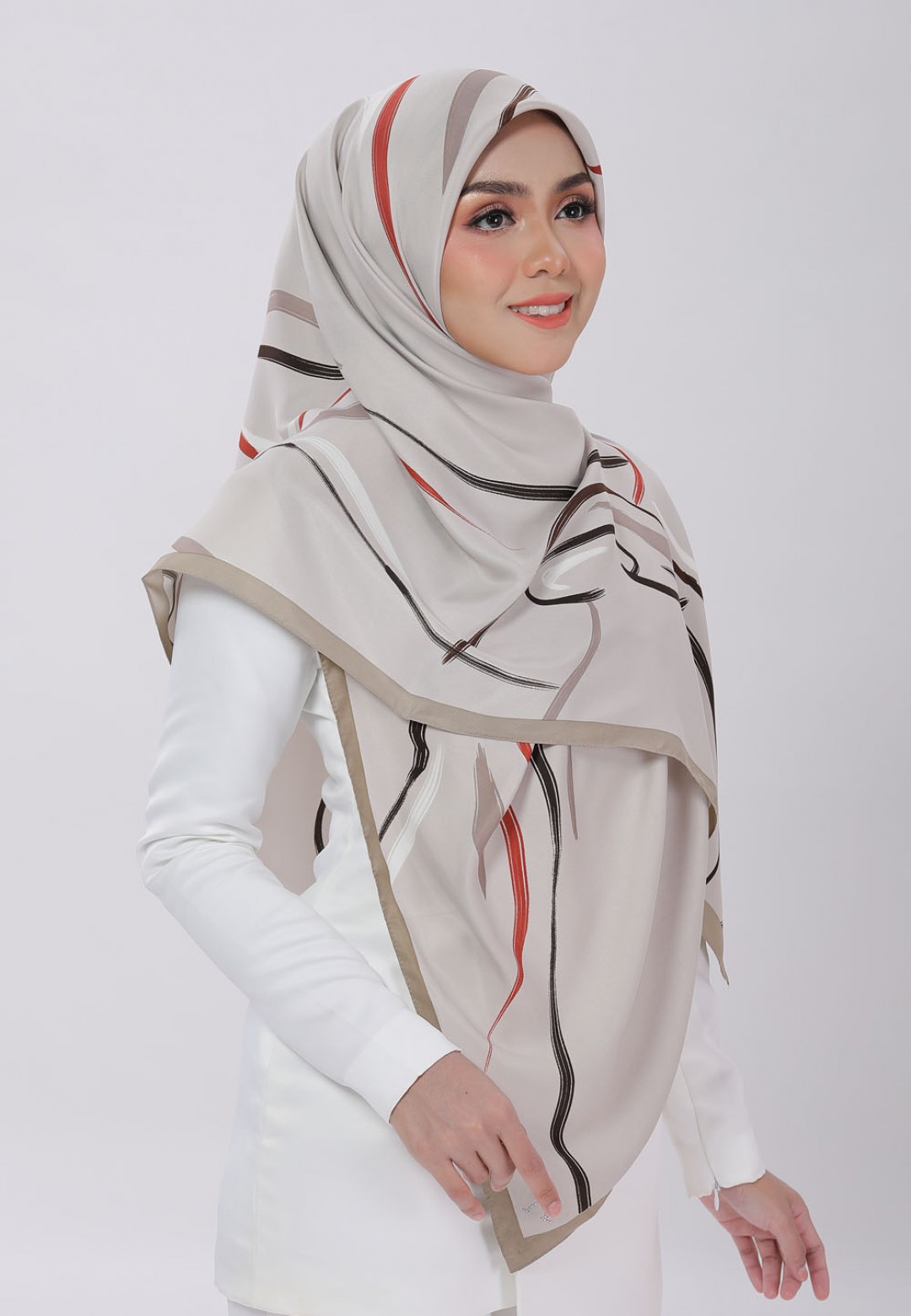 SQ BEIGE SENORITA PTD 199