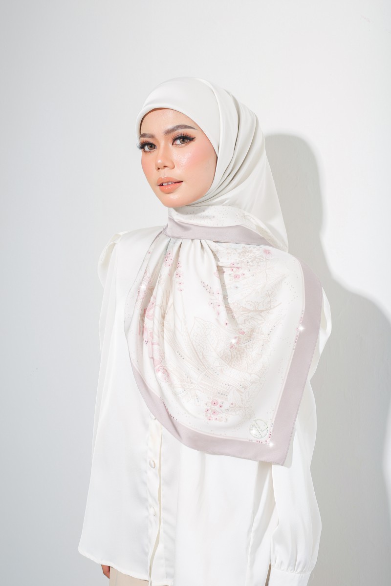 SQUARE TILLIE PRINTED DIAMOND