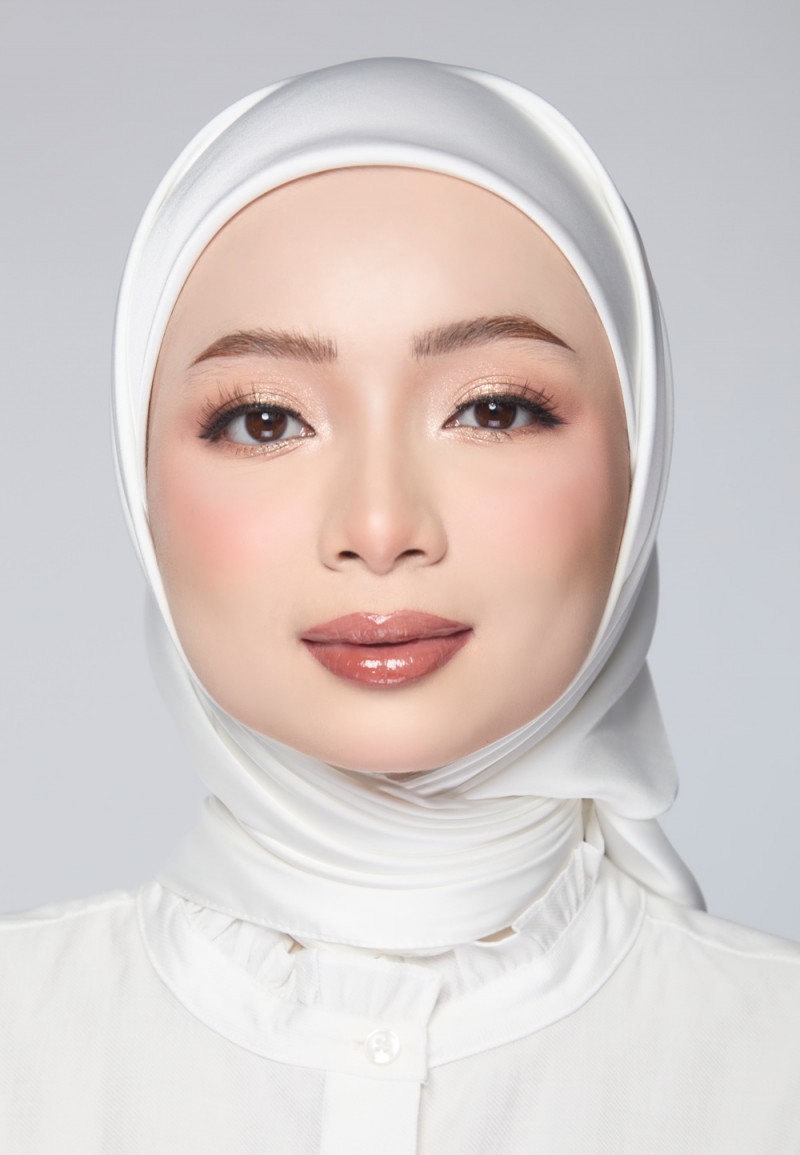 TINTED LIP OIL