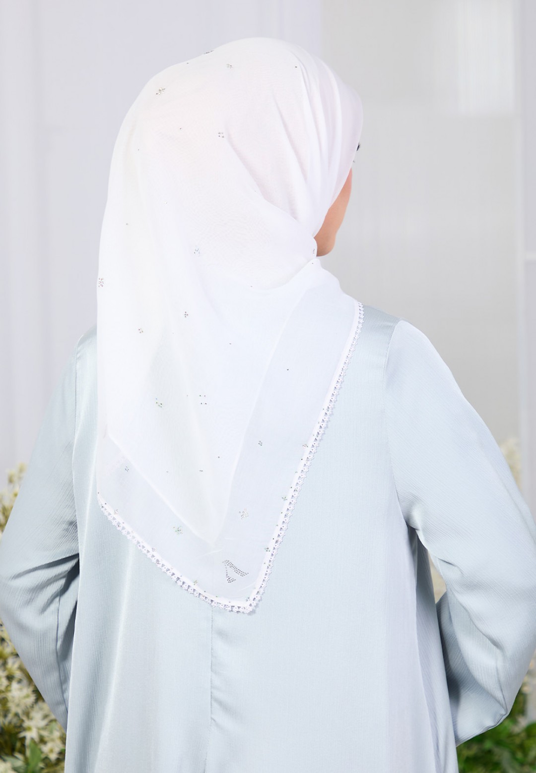 SQ ELVA BLUME VOILE LACE DIAMOND