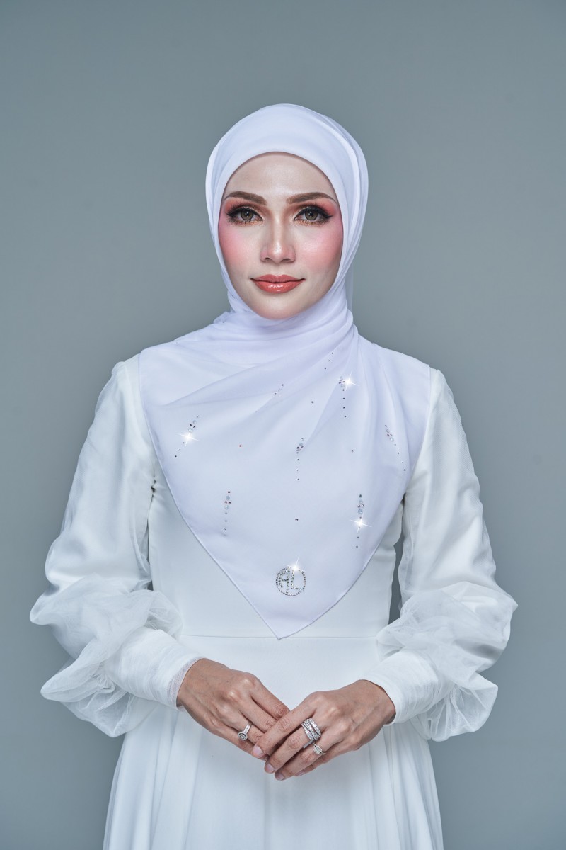 SQ MAIRA VOILE PLAIN DIAMOND
