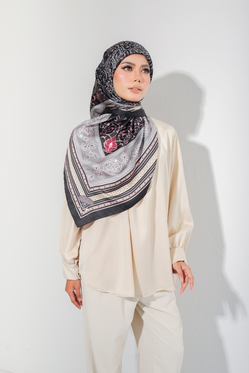 SQUARE ZARELA PRINTED DIAMOND