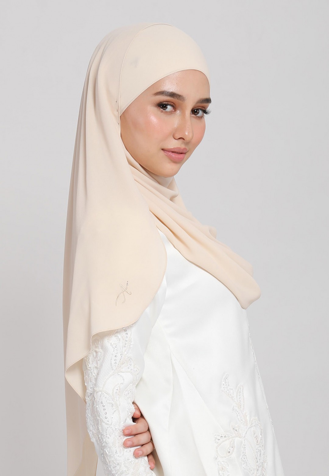 NEQAH SHAWL BRIDAL