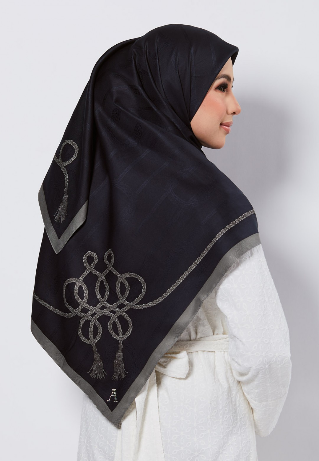 SQ 199 MAYRAA JACQUARD TWILL