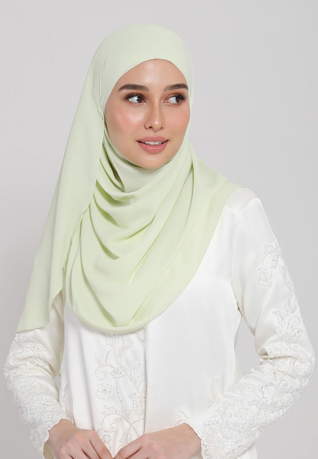 NEQAH SHAWL BRIDAL