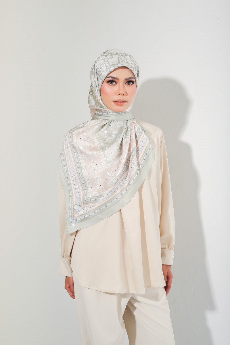 SQUARE ZARELA PRINTED DIAMOND