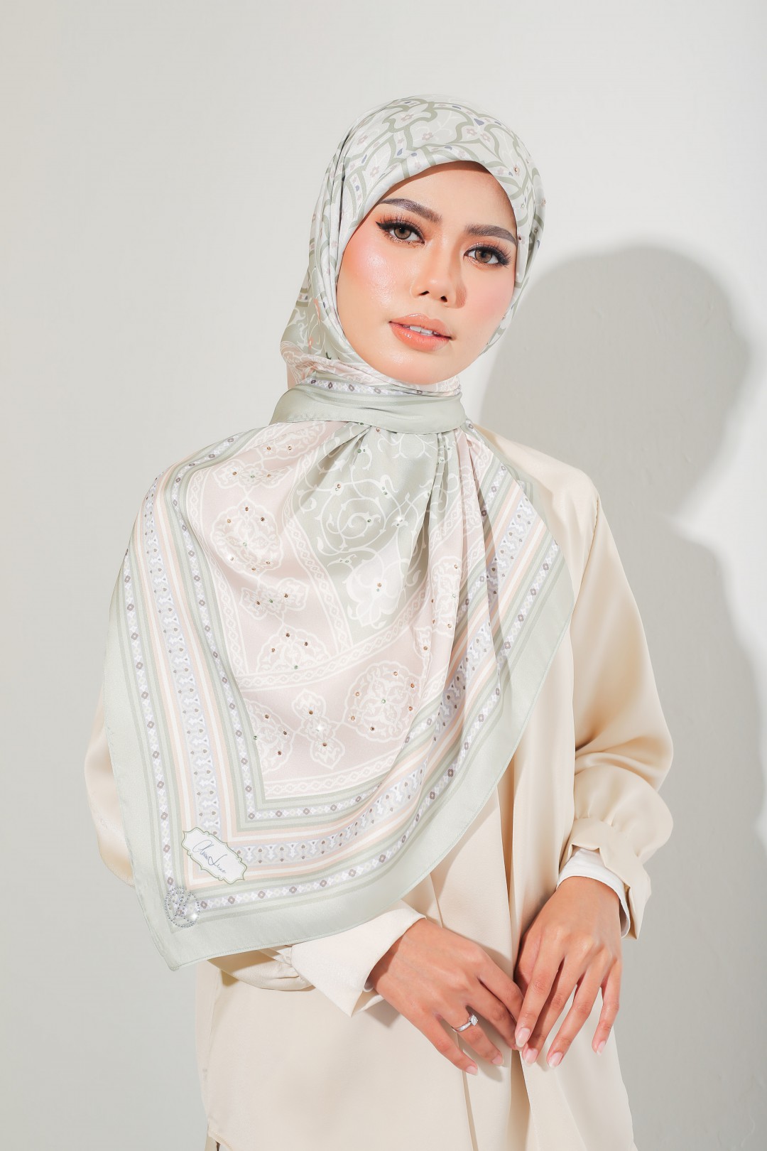 SQUARE ZARELA PRINTED DIAMOND
