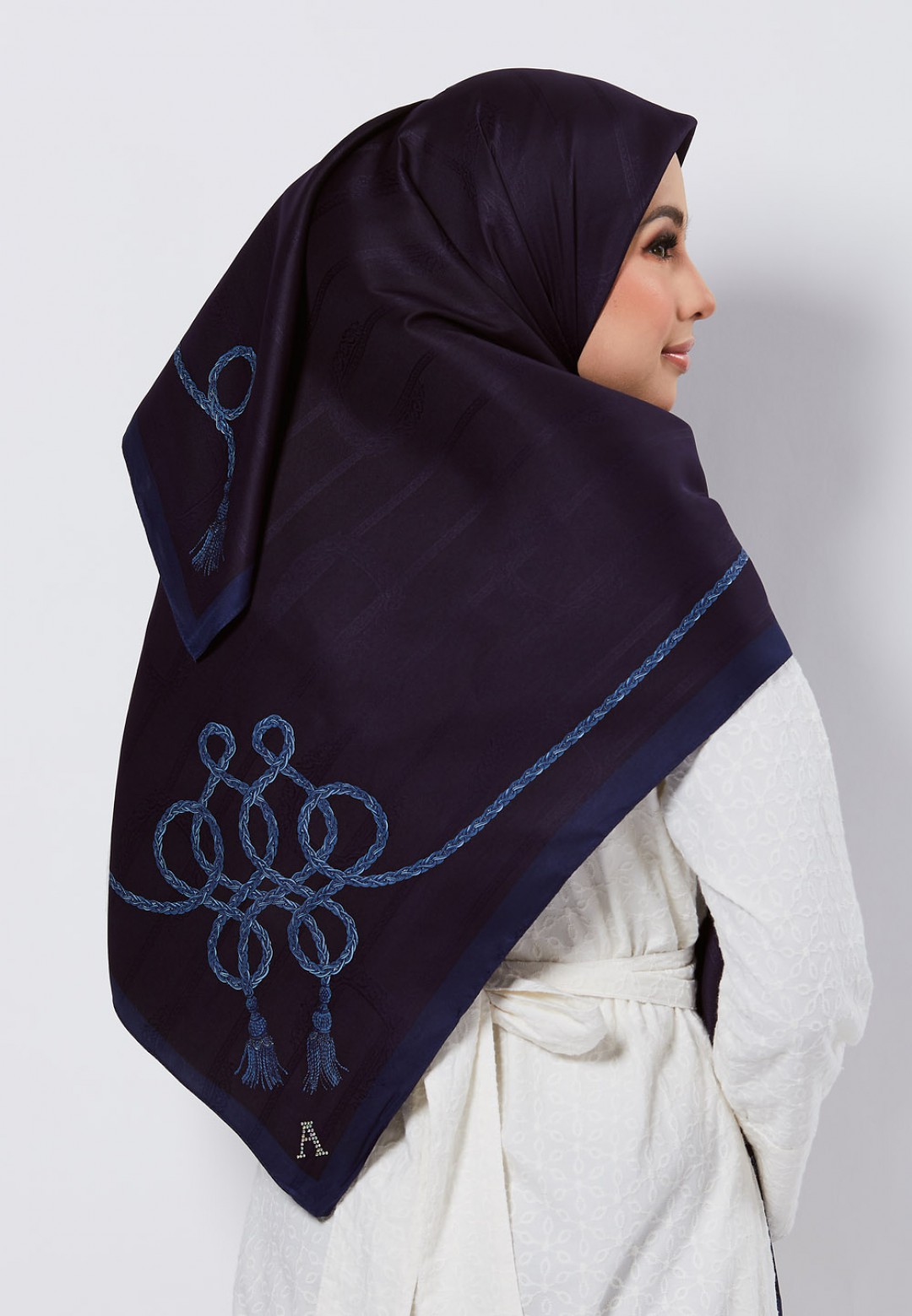 SQ 199 MAYRAA JACQUARD TWILL