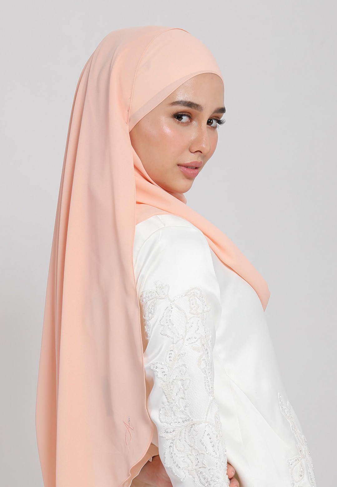 NEQAH SHAWL BRIDAL