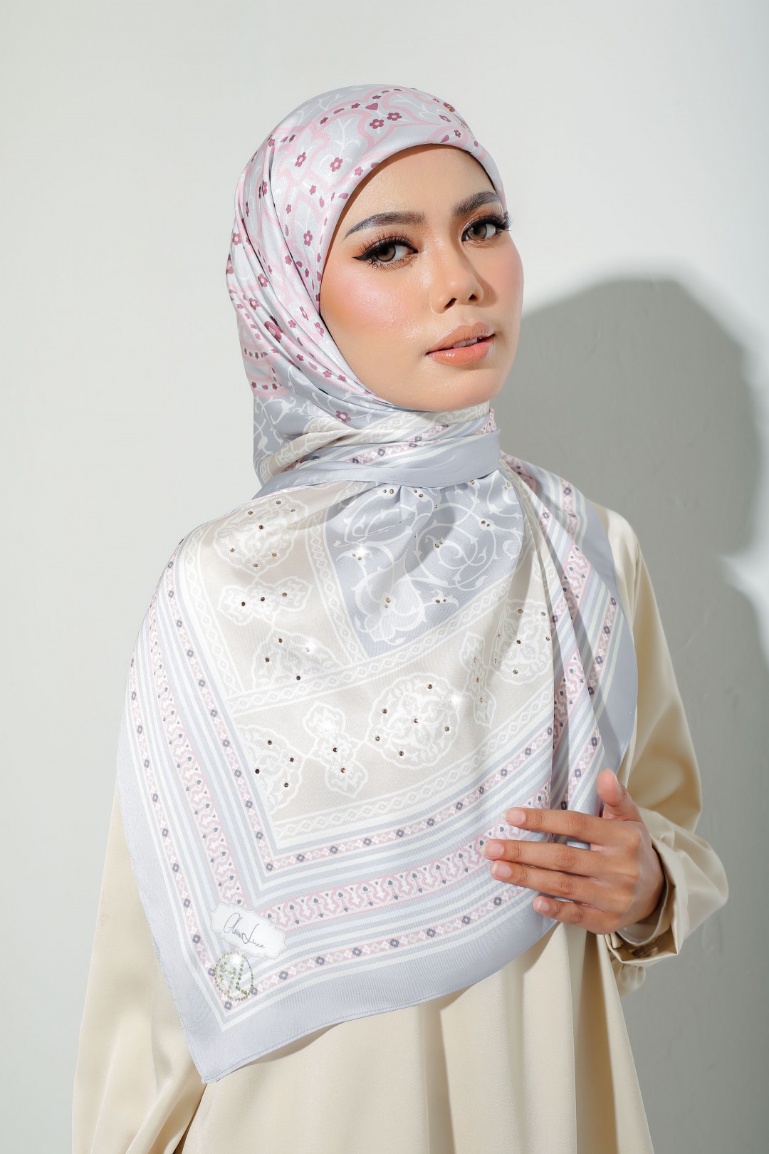 SQUARE ZARELA PRINTED DIAMOND