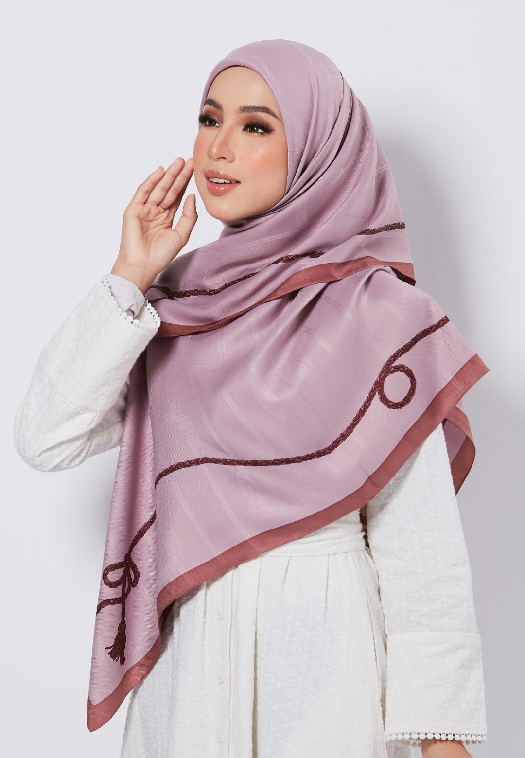 SQ 199 MAYRAA JACQUARD TWILL