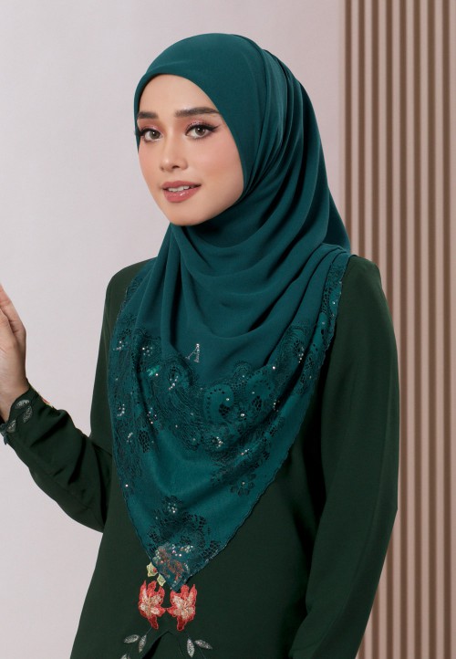 SQUARE PRIMROSE PLAIN LACE DIAMOND 249