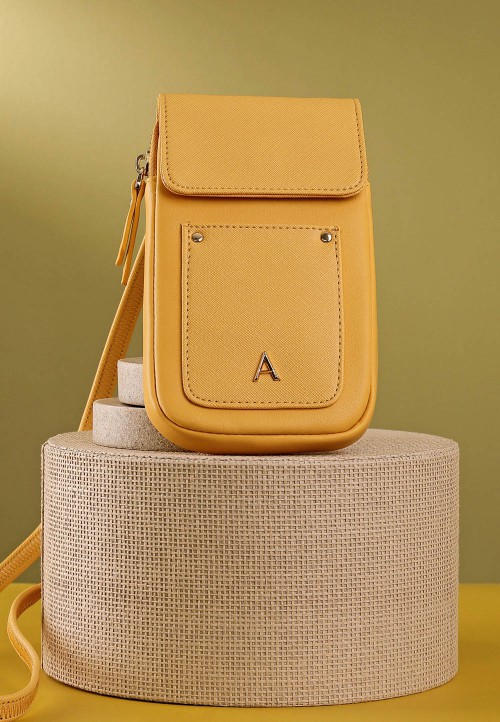 SADDLE PHONE POUCH