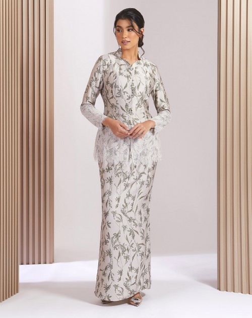 AMELINA BAJU KURUNG