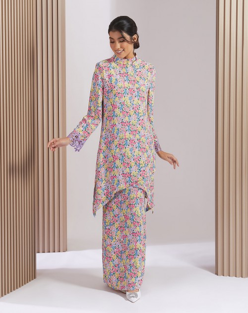 ATHILA BAJU KURUNG