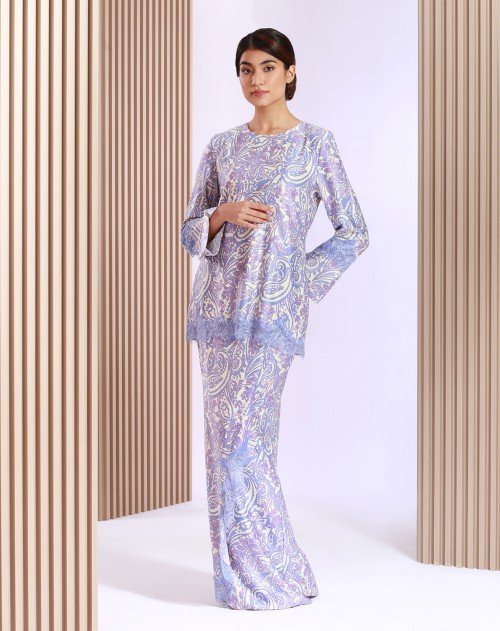AYUNI BAJU KURUNG