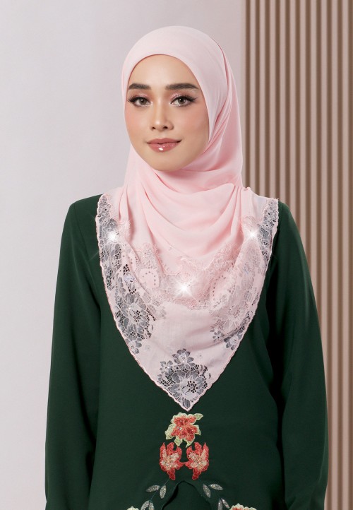 SQUARE PRIMROSE PLAIN LACE DIAMOND 249