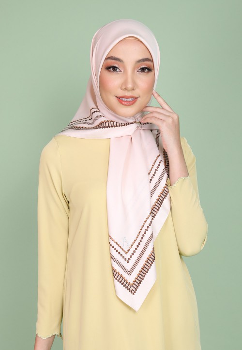 SQ HAZEL TWIST TWILL PTD 190