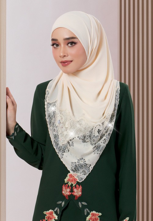 SQUARE PRIMROSE PLAIN LACE DIAMOND 249