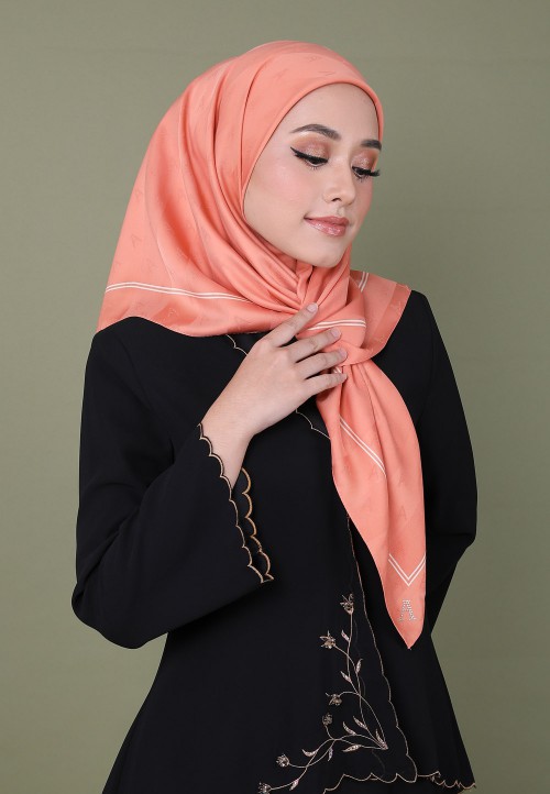 SQ JACQUARD TWILL BORDER MINI 179