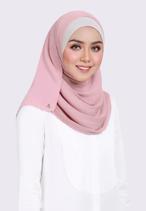INSTANT PRETTY PLEAT SEMI PLAIN EYELASH 189