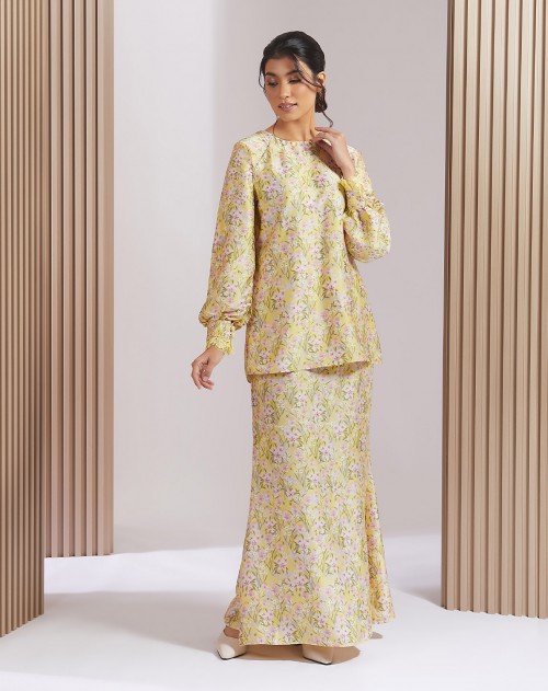 LEIA BAJU KURUNG
