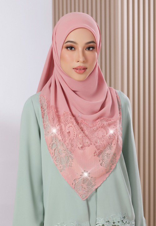 SQUARE PRIMROSE PLAIN LACE DIAMOND 249